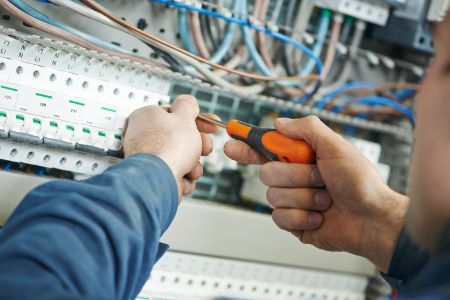 Choosing the Right Electrician for Home Installations in Middletown